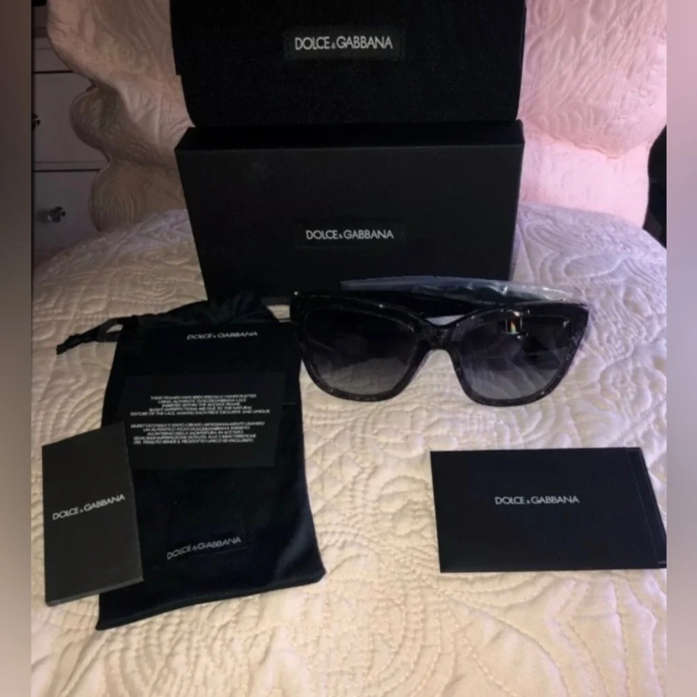 🎉HP🎉New Dolce & Gabbana Chantilly Lace Logo Sunglasses  Anthracite Gray🖤